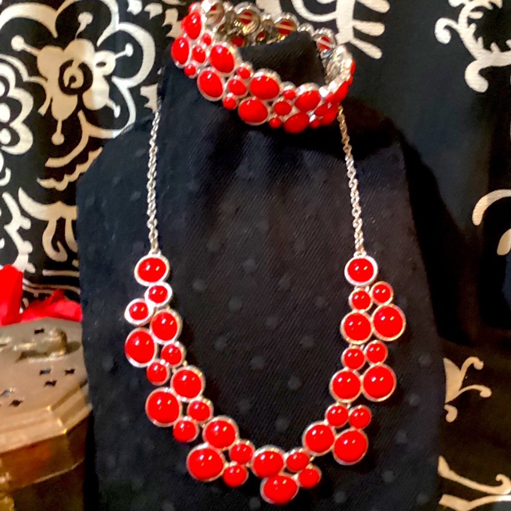 Liz Claiborne Coral Red Bubble Bead Necklace & Matching Stretch Bracelet